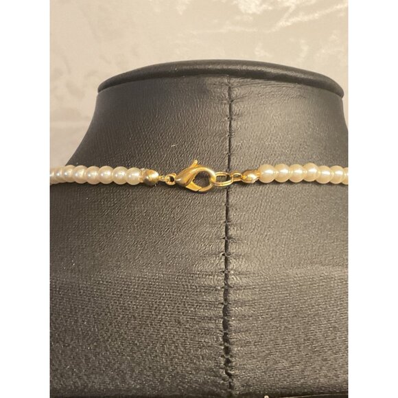Vintage Faux Pearl Choker Necklace With Gold Spring Ring Clasp - Picture 3 of 4